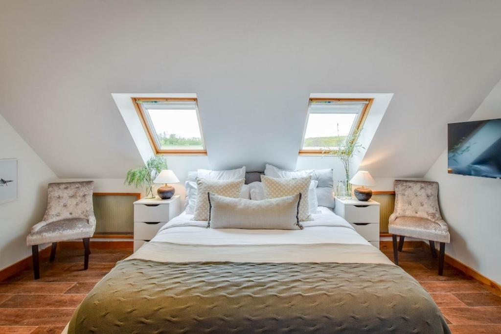 The Lookout At Cloatley Meadow Apartment *