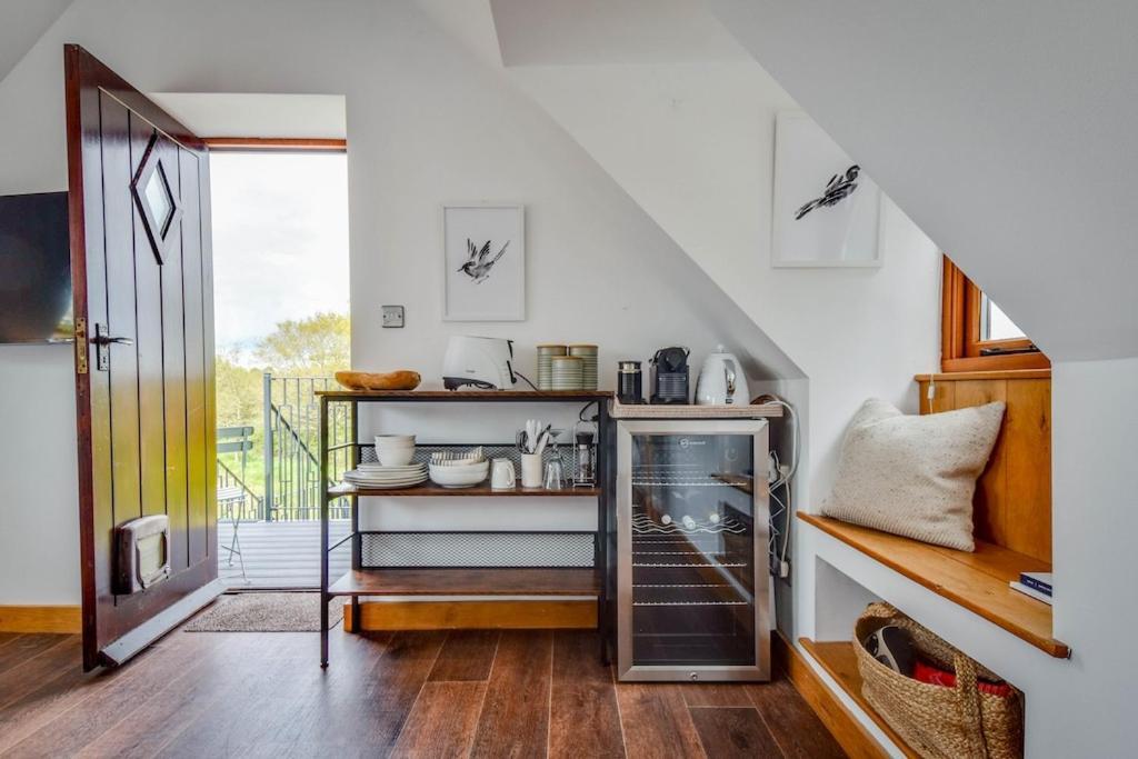 The Lookout At Cloatley Meadow Apartment